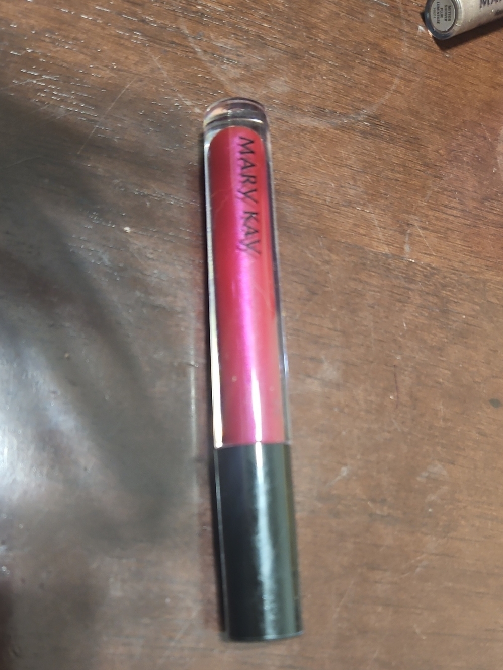 Mary Kay Unlimited Lip Gloss Berry Delight